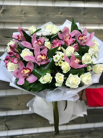 Букет цветов из: Розы и Хризантемы в Важины