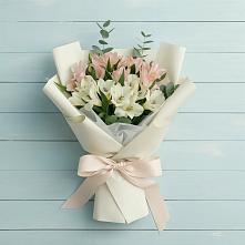 Букет цветов из:  Альстромерии #REPLACE_PRED# Важины