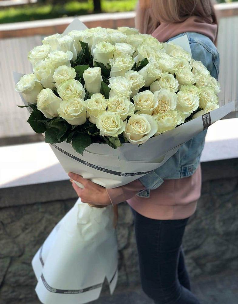 35 Белых роз в Важины Букет 35 Белых роз в Важины